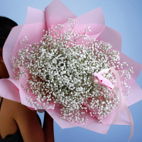 Букет_Белая гипсофила с розовым бантом