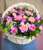 Букет_Корзина с розами Барби